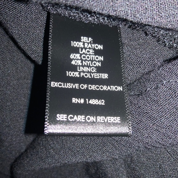 Torrid black lace bell sleeve peplum top Sz 1 (1X) keyhole back - Picture 5 of 6